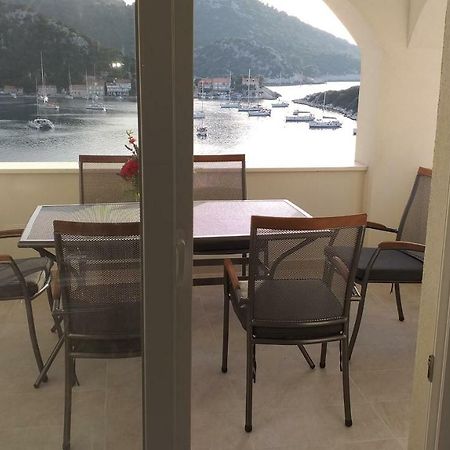 Apartment Zaklopatica Lastovo Luaran gambar