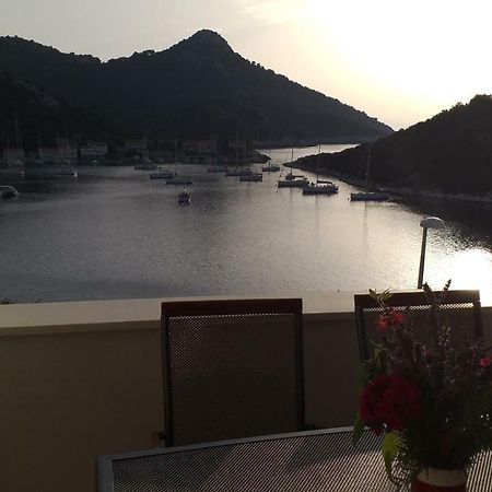 Apartment Zaklopatica Lastovo Luaran gambar