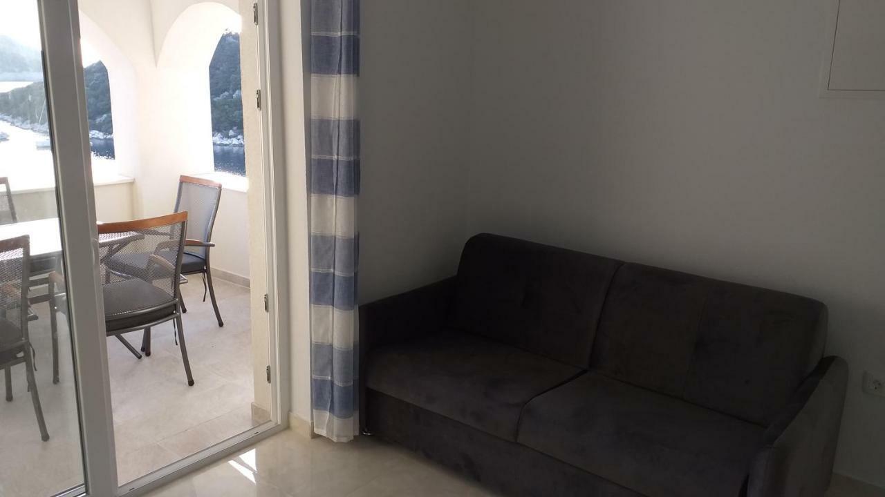 Apartment Zaklopatica Lastovo Luaran gambar