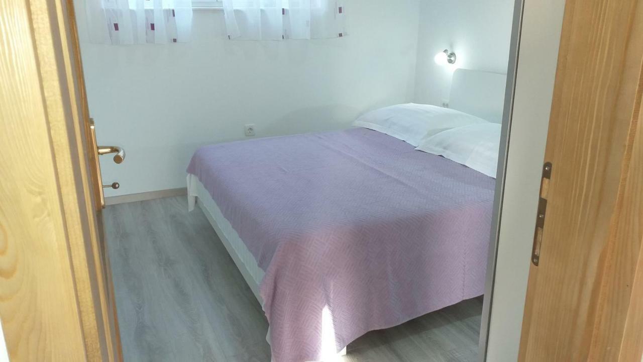 Apartment Zaklopatica Lastovo Luaran gambar