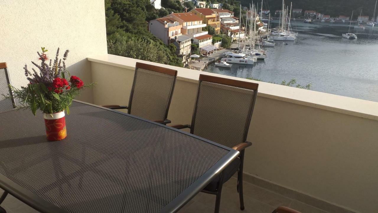 Apartment Zaklopatica Lastovo Luaran gambar