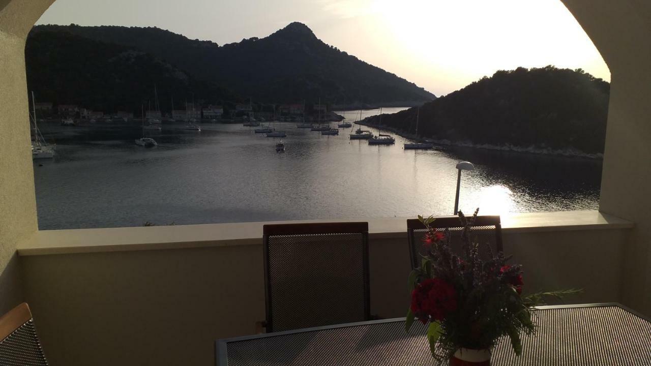Apartment Zaklopatica Lastovo Luaran gambar